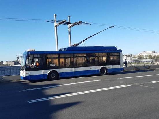 Троллейбусы и трамваи изменят маршрут в центре Петербурга из-за полумарафона «Забег.РФ» 22 мая