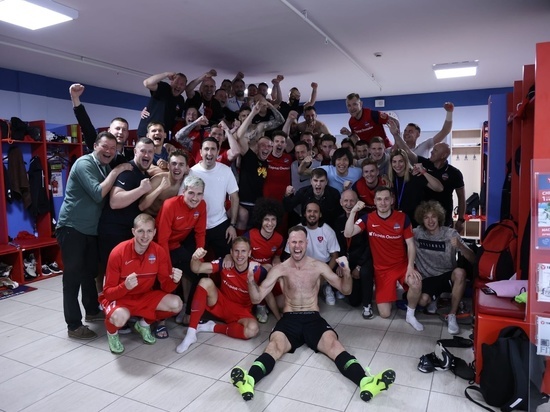 Футболисты «Енисея» одержали победу над «Велесом» в Красноярске в заключительном матче сезона
