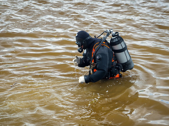 В Рославльском районе из реки подняли тело утонувшего мужчины