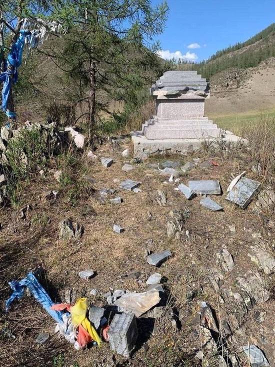 Глава буддистов России отреагировал на разрушение ступы Боора ламы на Алтае