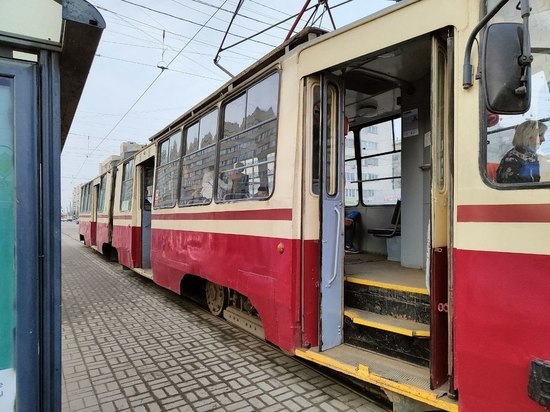 Трамваи изменят маршрут из-за ремонта путей на проспекте Стачек с 23 мая