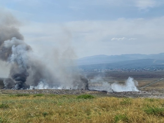 В Кызыле на мусорной свалке снова произошел пожар