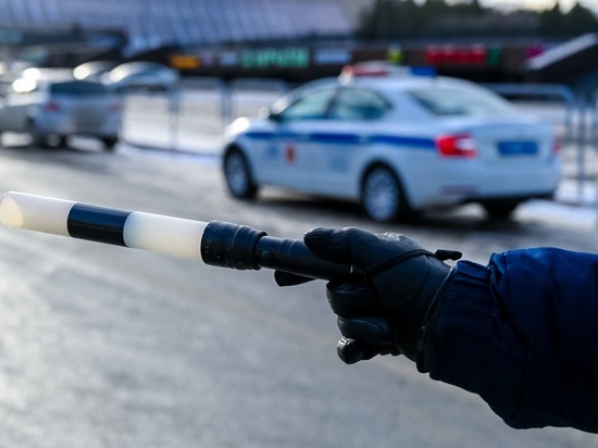 Mercedes с пьяным водителем разбился в Челябинской области
