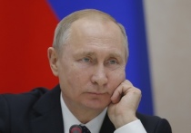 Президент России Владимир Путин пошутил, комментируя заявления Запада о том, что в экономических проблемах "виноват Путин"