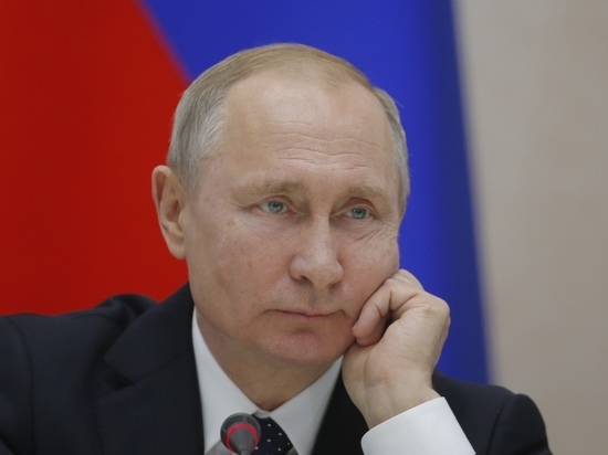 Президент России Владимир Путин пошутил, комментируя заявления Запада о том, что в экономических проблемах "виноват Путин"