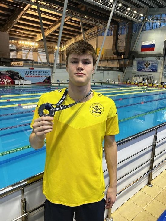 Сургутянин стал серебряным призером Первенства России по плаванию