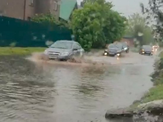 В Курске планируют перекрывать залитые из-за обильных дождей дороги