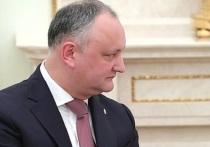 Бывшего президента Молдавии Игоря Додона подозревают в пассивной коррупции, незаконном обогащении и предательстве родины, заявила глава пресс-службы генпрокуратуры страны Марианна Керпеек