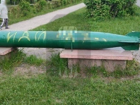 Полиция ищет авторов оскорбительной надписи в Парке Морской славы в Рязани