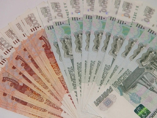 317 тысяч рублей для мошенников занял в банке мужчина из Ноябрьска