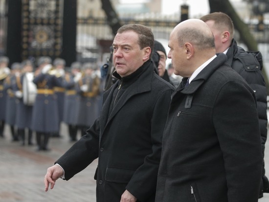Медведев потребовал упростить процедуры для беженцев с Украины и Донбасса