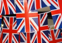 Британия готовится к празднованию 70-летия правления королевы Елизаветы II, и вся страна украсилась флагами королевства