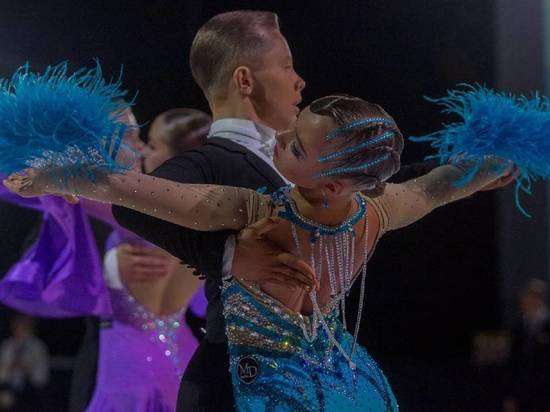 В этом году традиционные соревнования по танцевальному спорту на Кубок губернатора региона посвятили 85-летию Архангельской области