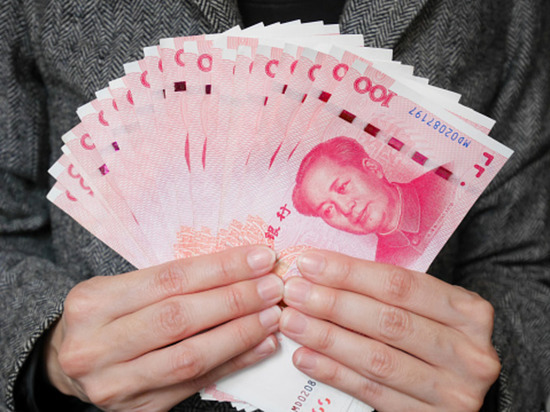 Эксперт рассказал, как РФ и КНР обманули Запад в "валютных войнах"