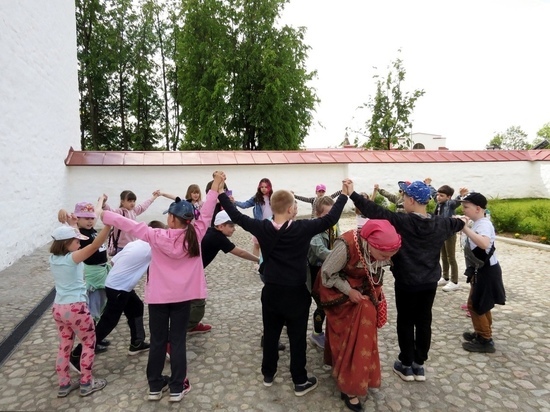 В первый летний день Двор Постникова в Пскове «отдадут» детям