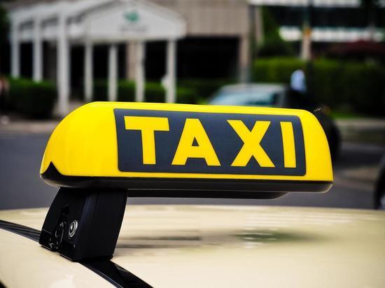 Госдума приняла закон о запрете работать в такси с судимостью