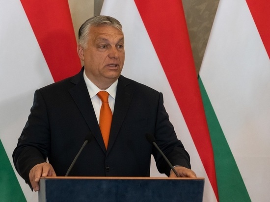 Орбан отказался обсуждать нефтяное эмбарго России на саммите ЕС