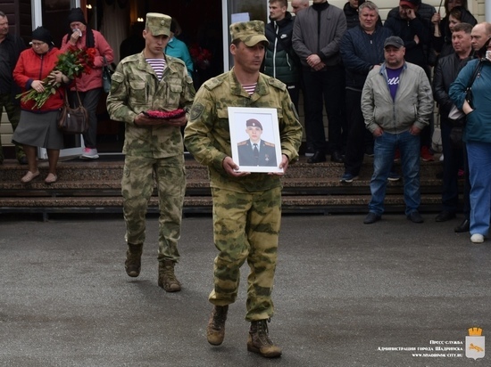 Похоронили 21-летнего ефрейтора из Шадринска, погибшего на Украине