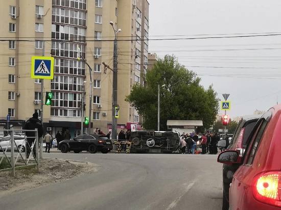 В Пензе перевернулась скорая