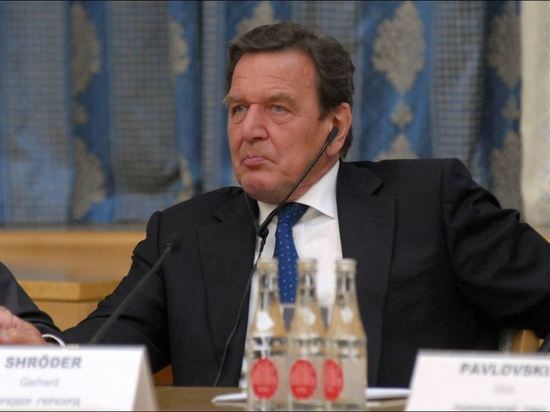 Герхард Шредер отказался выдвигаться в совет директоров «Газпрома»
