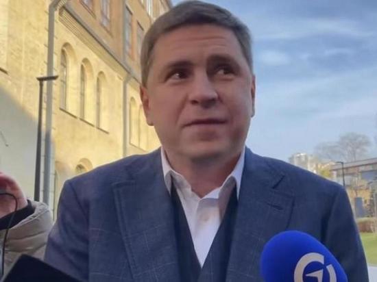 Советник руководителя Офиса украинского президента Михаил Подоляк заявил, что решение венгерских властей объявить чрезвычайное положение из-за боевых действий на территории Украины, это просто PR-акция Будапешта