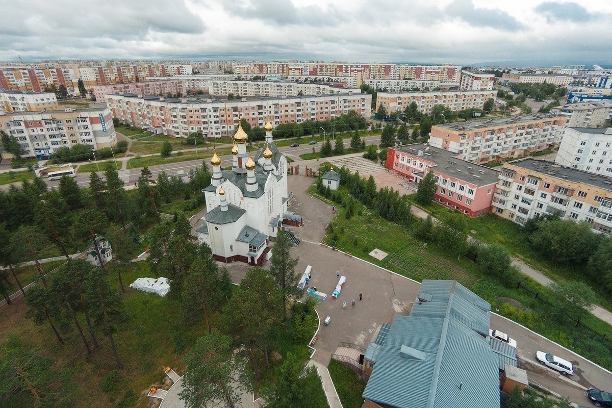 В Нерюнгри за лето должны обустроить 11 дворов, сквер и мини-парк - МК  Якутия