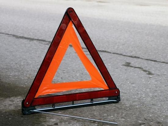В Ивановской области 19-летний водитель врезался в опору уличного освещения