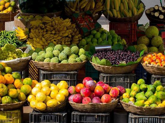В мае в Новосибирскую область ввезли более 14 тыс тонн овощей и фруктов