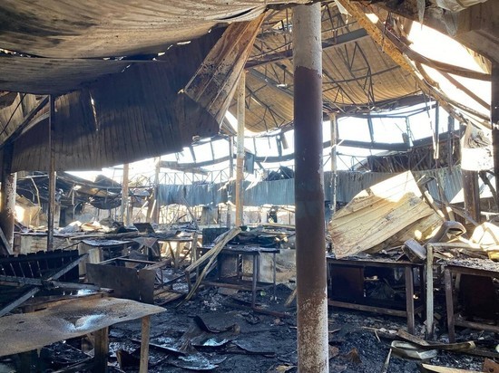 Ночной пожар уничтожил рынок в Харцызске