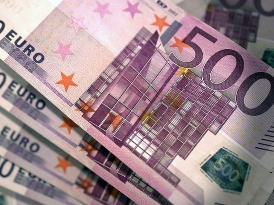Курс евро на Мосбирже опустился ниже 58 рублей