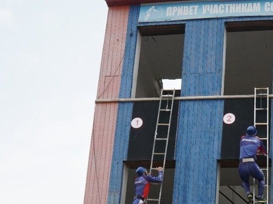 В Дагестане проходят соревнования по пожарно-спасательному спорту