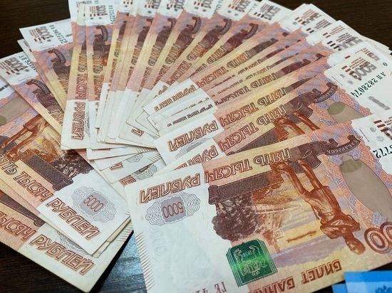 Средняя зарплата в Алтайском крае за прошлый год подросла до 33 тысяч рублей