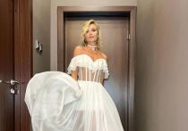 Российская певица Полина Гагарина опубликовала в соцсетях фото в свадебном платье и удивила фанатов
