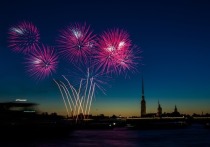 В этом году День города Санкт-Петербурга выпадает на последнюю пятницу мая, в честь этого торжественные мероприятия, посвященные 319-летию северной столицы, продлятся с 27 по 29 мая