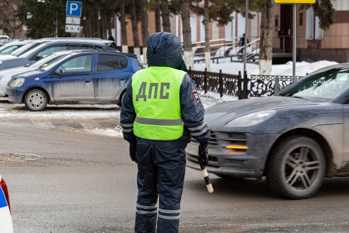 Инспектор ДПС из Томска уволен в связи с утратой доверия - МК Томск