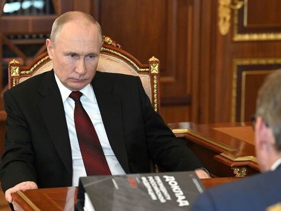 Владимир Путин призвал государственные органы не мешать бизнесу