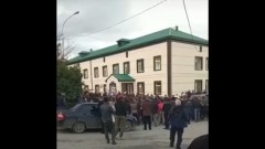 Земельный вопрос обернулся кровавой бойней: кадры массовой драки в Дагестане