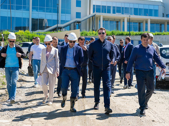 Глава Сочи Алексей Копайгородски проверил ход строительства школы в Мамайке