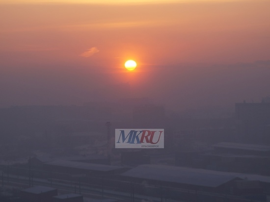 Красноярск в конце недели вновь окутало едкой дымкой из-за лесных пожаров