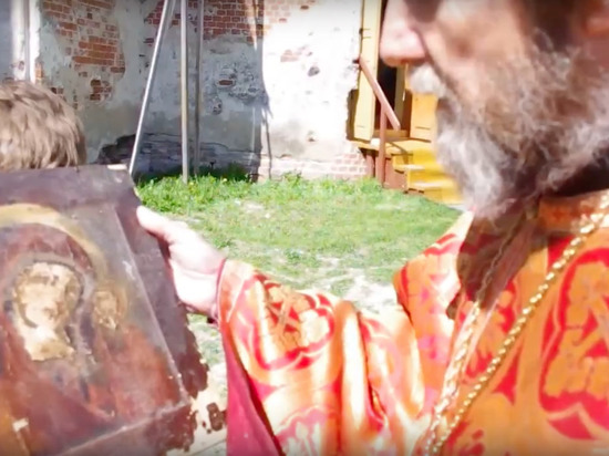 В Тверской епархии рассказали, откуда взялась икона, которую в реке выловили дети