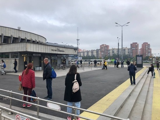 Станцию метро «Проспект Большевиков» закрывали из-за посадки напряжения