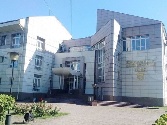 Здание скандально известного обанкротившегося банка продают за 211 млн рублей в Новокузнецке