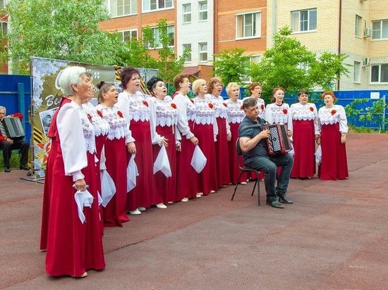 В Астрахани фестиваль «Красная гвоздика» завершил череду майских торжеств