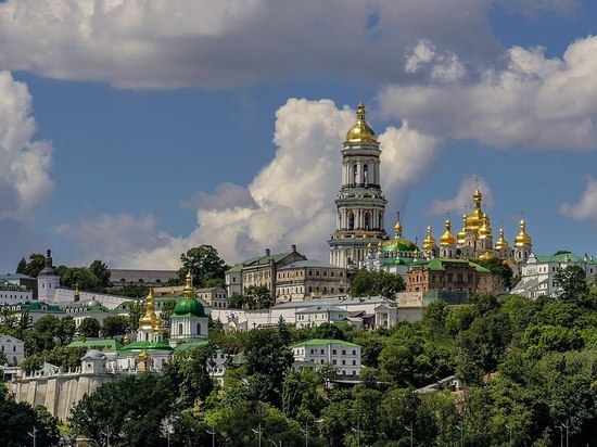 Собор Украинской православной церкви провозгласил независимость от РПЦ