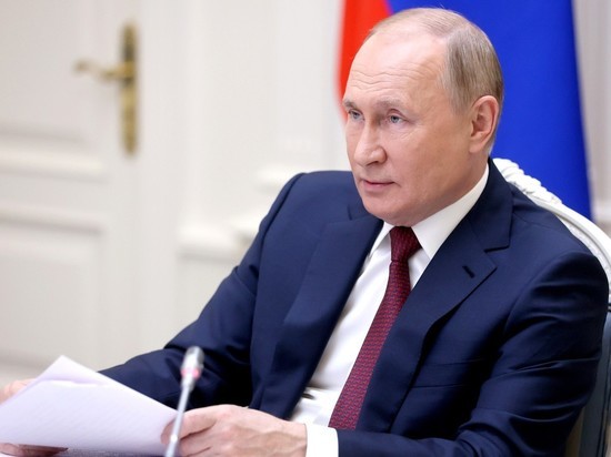 Путин отменил верхний предел возраста для заключения первого военного контракта