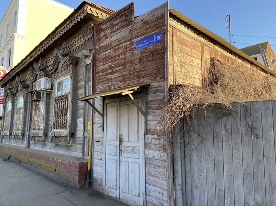 В Астрахани подросток напал на прохожего