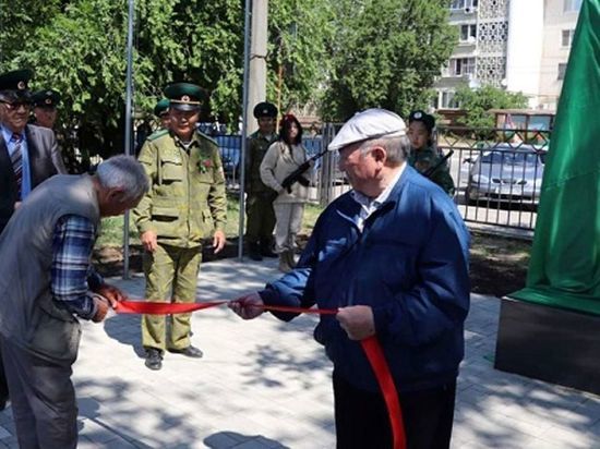 В Калмыкии появился памятник пограничникам всех поколений