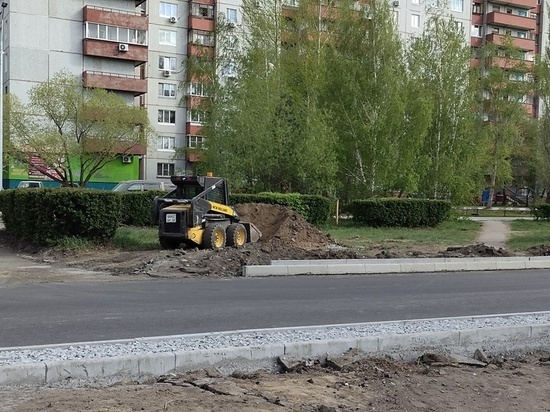 В Омской области отремонтируют почти 40 километров ведущих к школам дорог