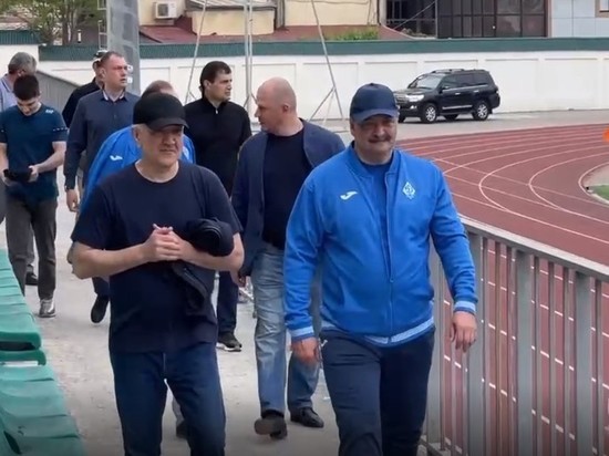 Глава Дагестана прибыл на футбольный матч