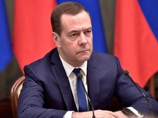 Медведев заявил о росте интереса к предварительному голосованию